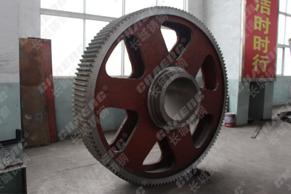 鑄鋼件廠家對(duì)對(duì)齒輪進(jìn)行調(diào)質(zhì)時(shí)需要注意的問(wèn)題